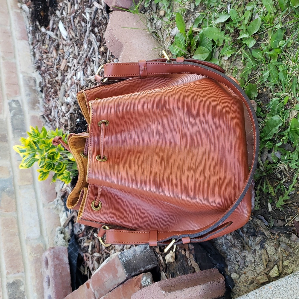 Vintage Louis Vuitton Petit Noe Epi Leather Bucket Bag Luxury Classic 90s - Picture 3 of 17